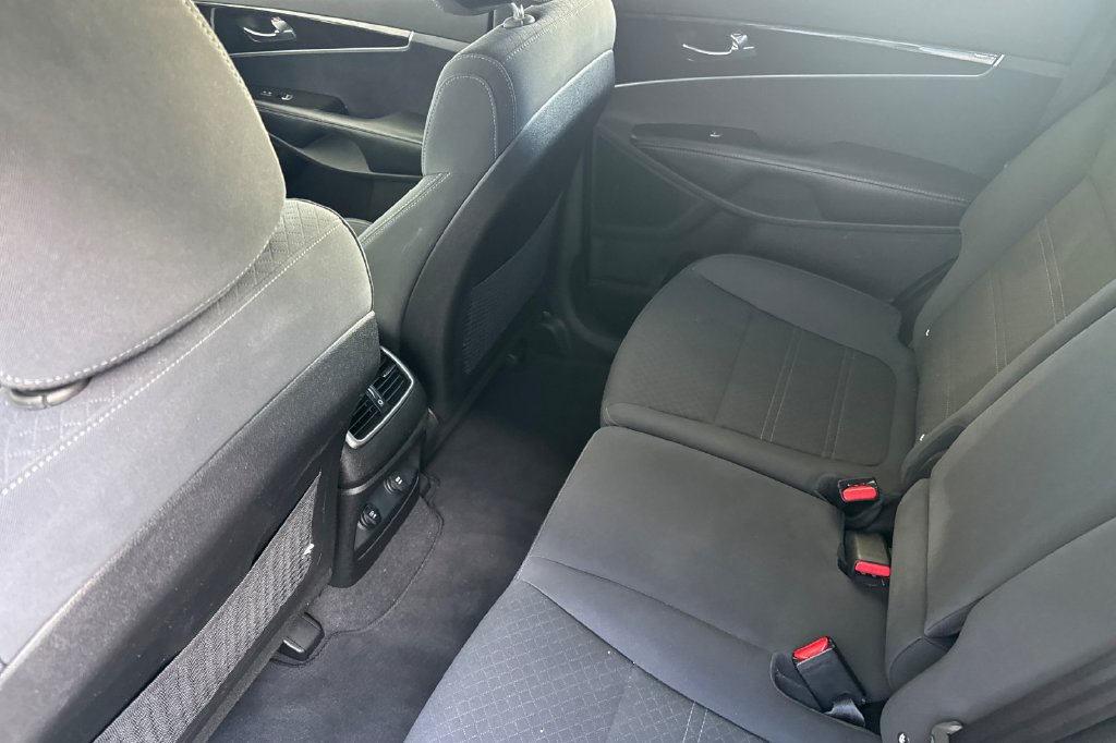 Used 2016 Kia Sorento LX FWD image 15
