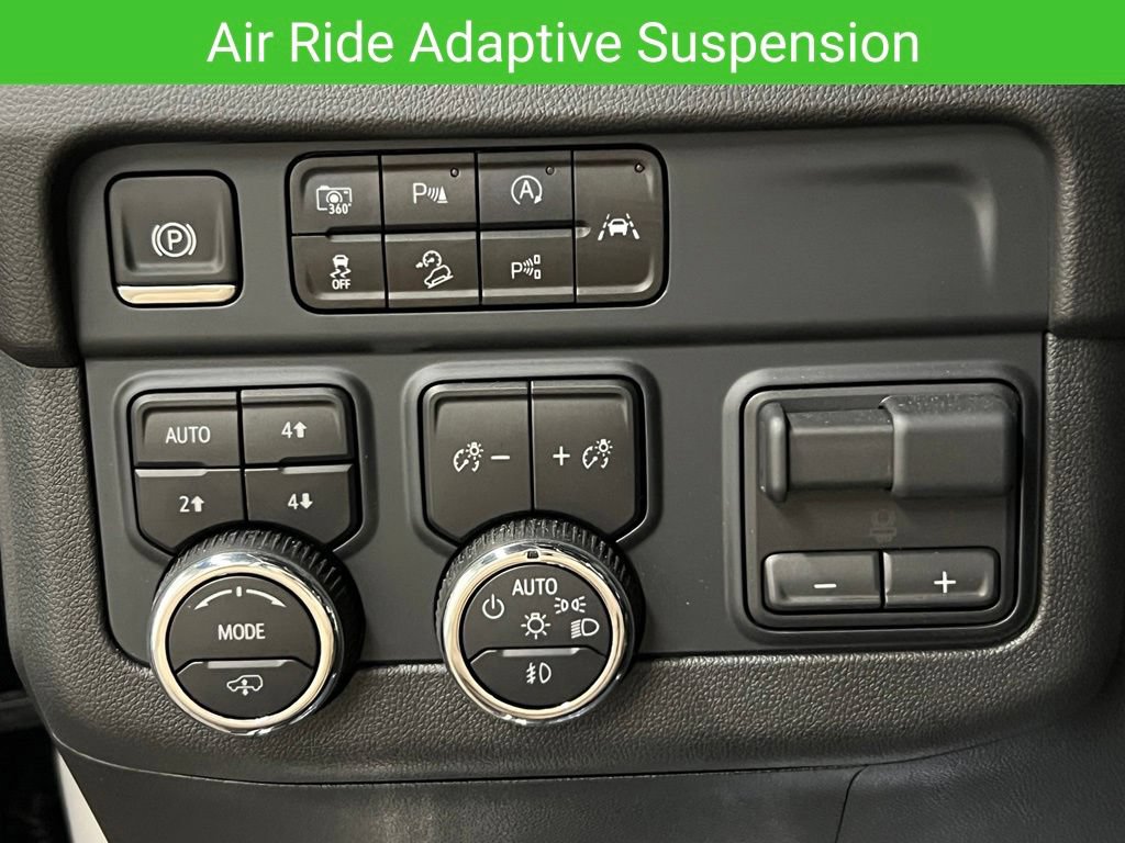 Certified 2025 Chevrolet Suburban High Country AWD/4WD image 17