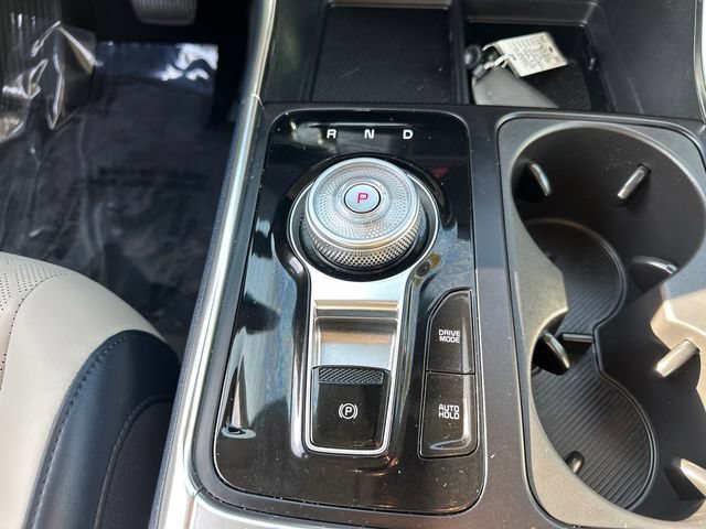 Used 2026 Kia Carnival EX FWD image 28