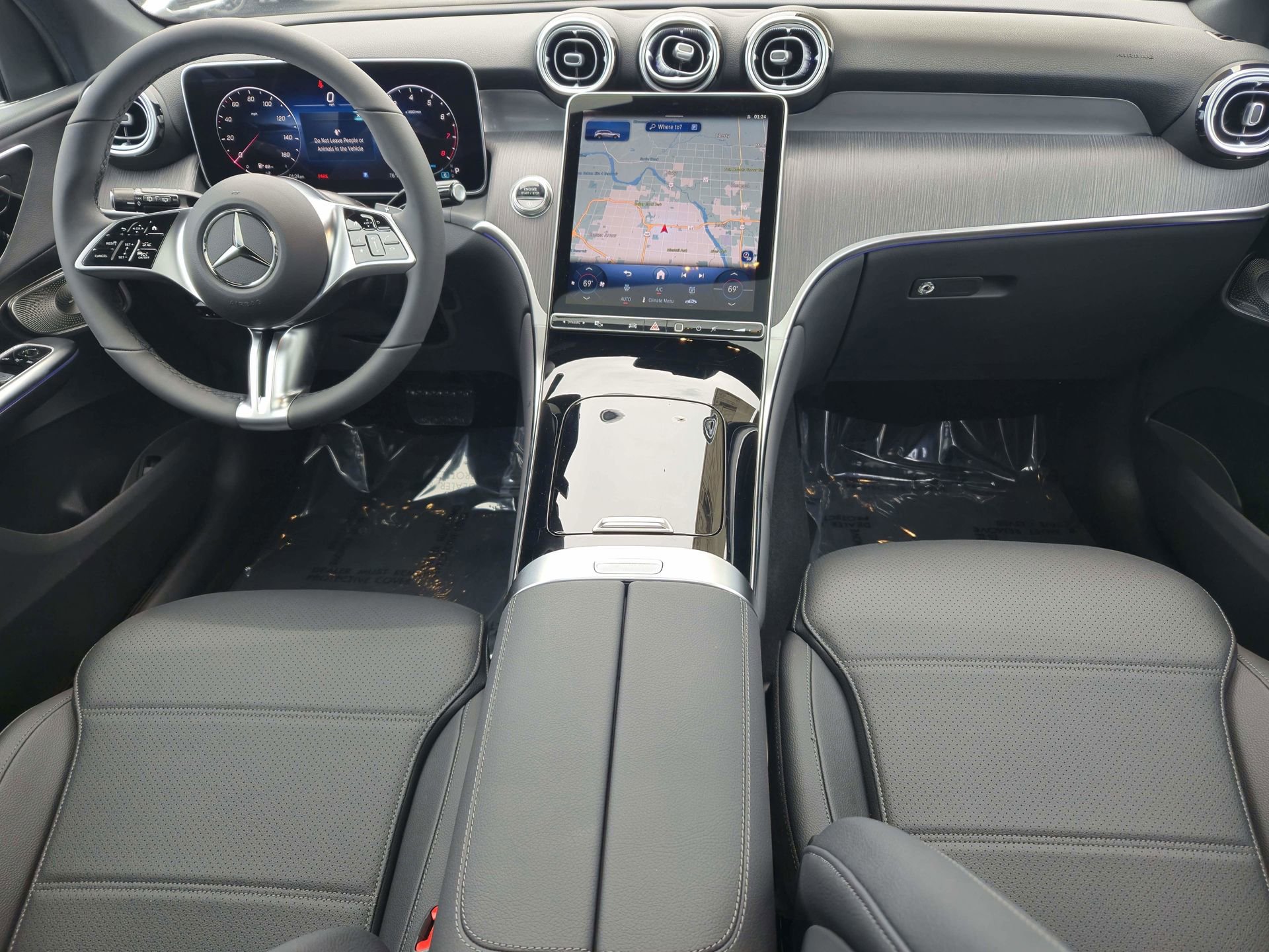 Used 2025 Mercedes-Benz GLC 300 4MATIC image 7