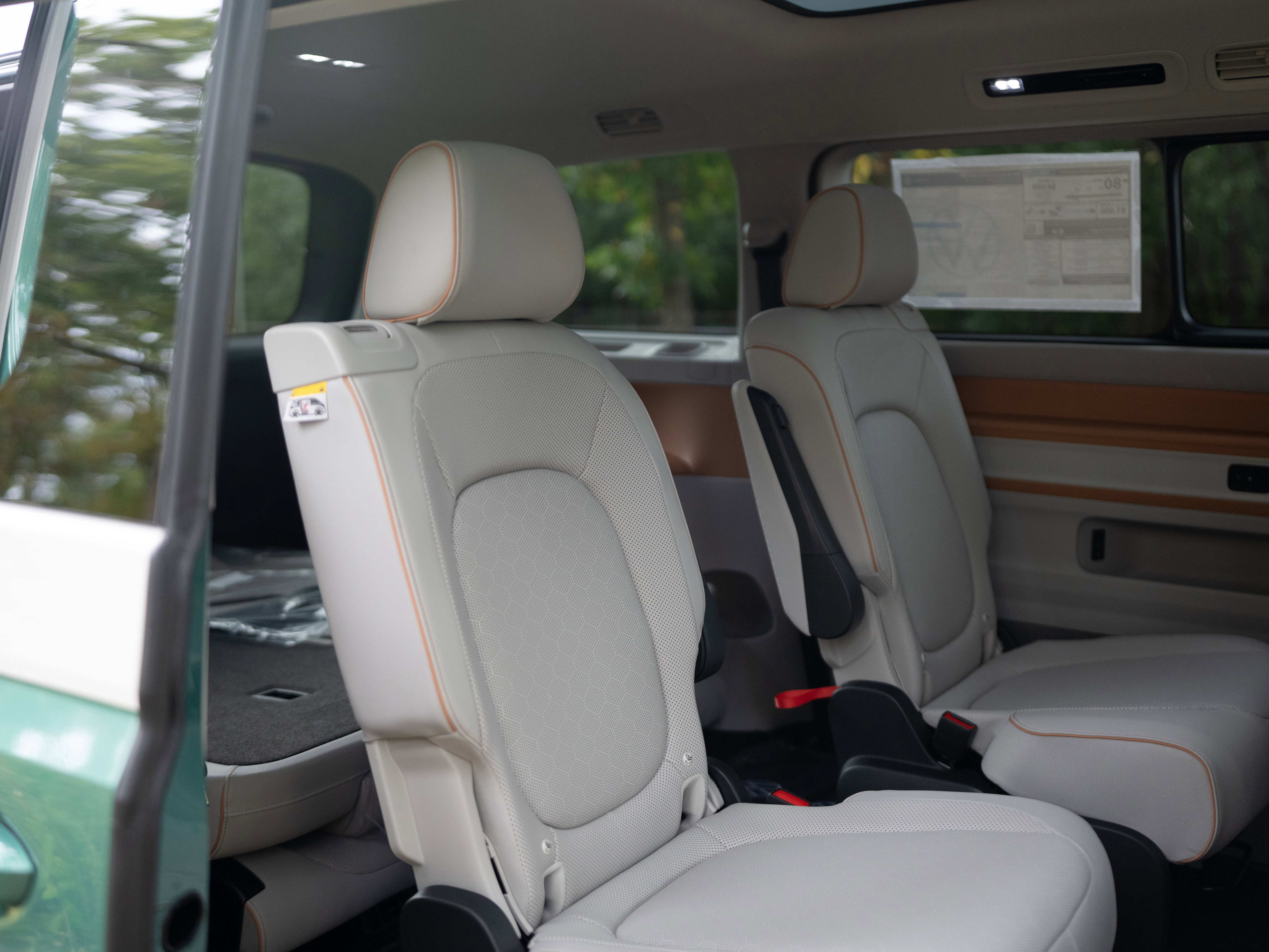 New 2025 Volkswagen ID. Buzz Pro S Plus image 25