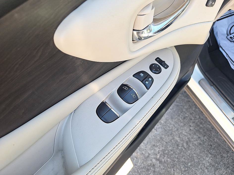 Used 2021 Nissan Murano Platinum w/ Cargo Package FWD image 10