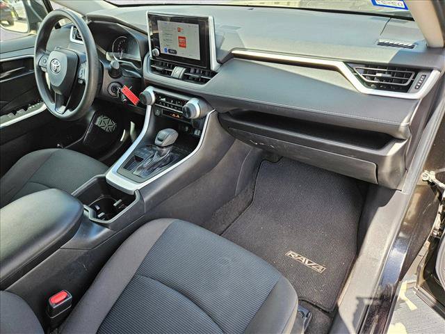Used 2023 Toyota RAV4 LE FWD image 20