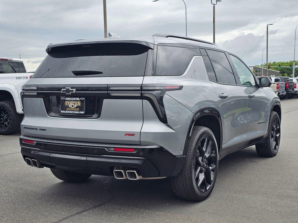 Used 2024 Chevrolet Traverse RS AWD/4WD image 3
