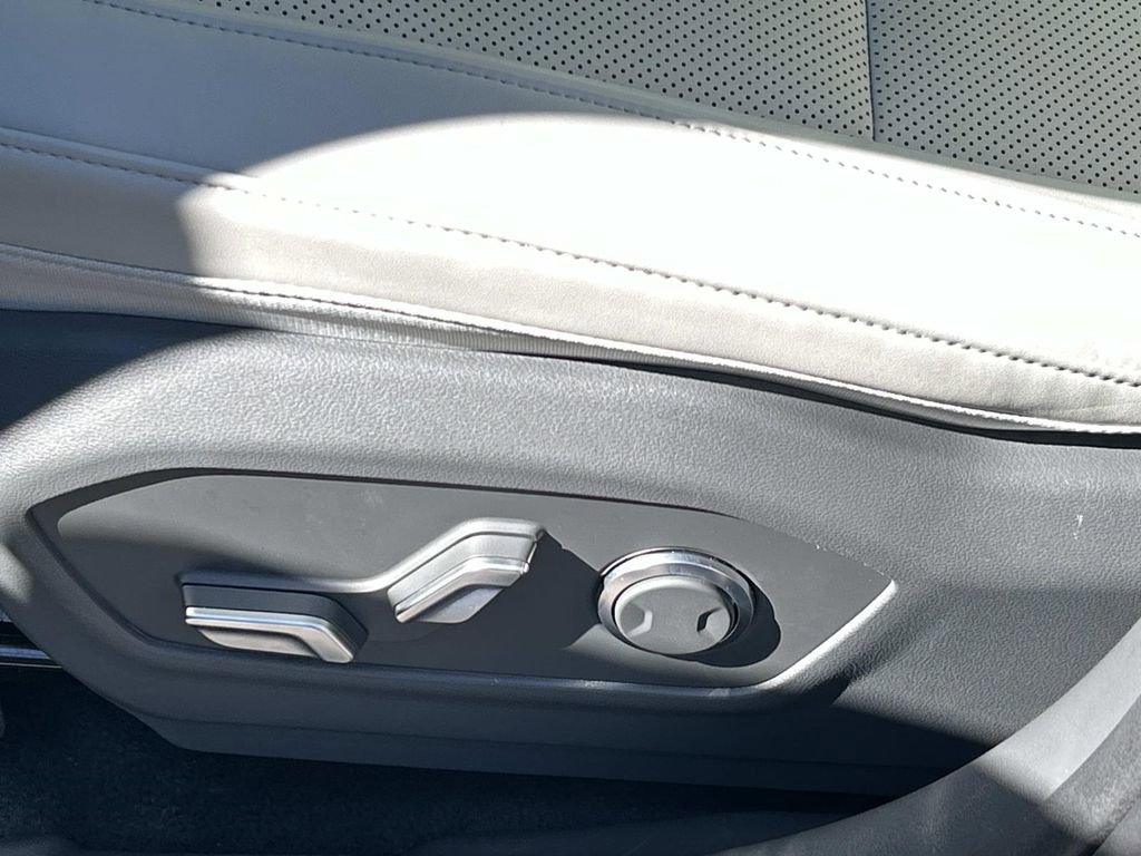 Certified 2025 Hyundai Santa Fe SEL image 16