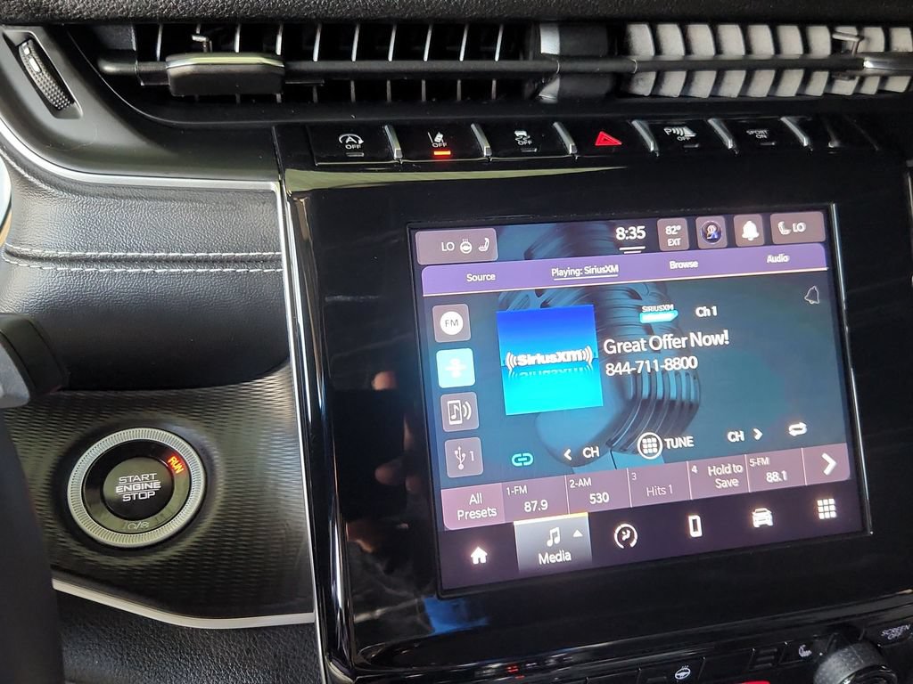 Used 2024 Jeep Grand Cherokee Altitude RWD image 18