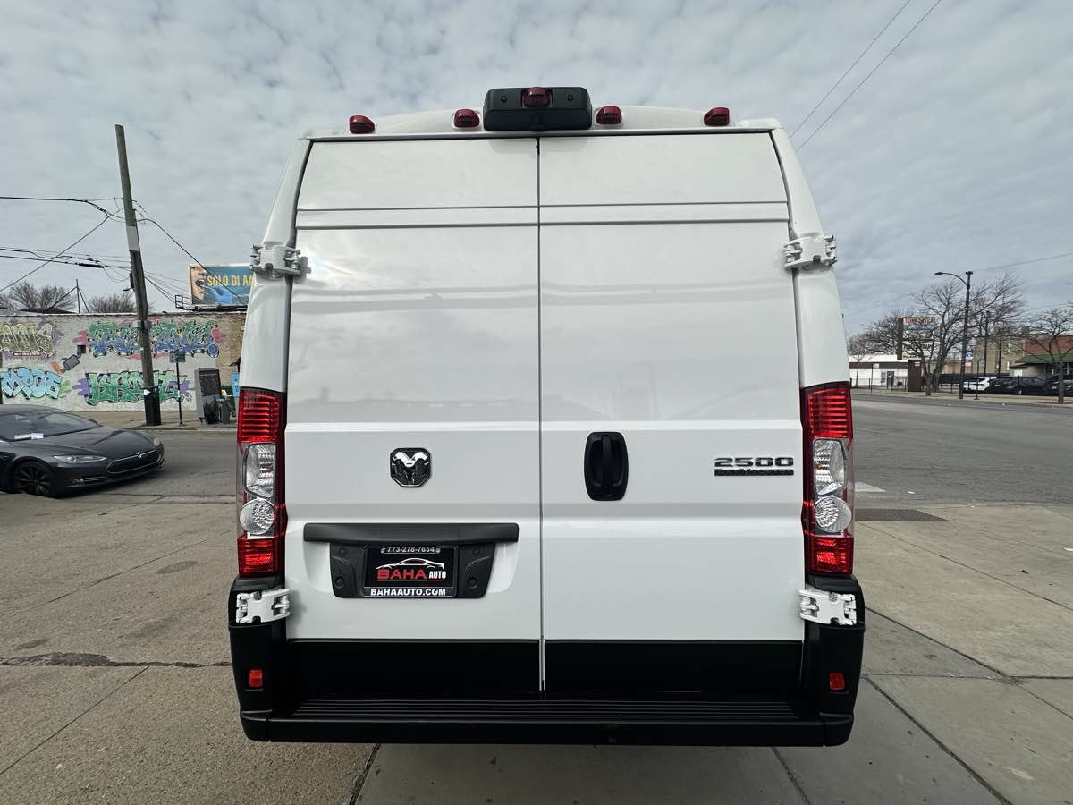 Used 2025 RAM ProMaster 2500 w/ Convenience Group FWD image 7