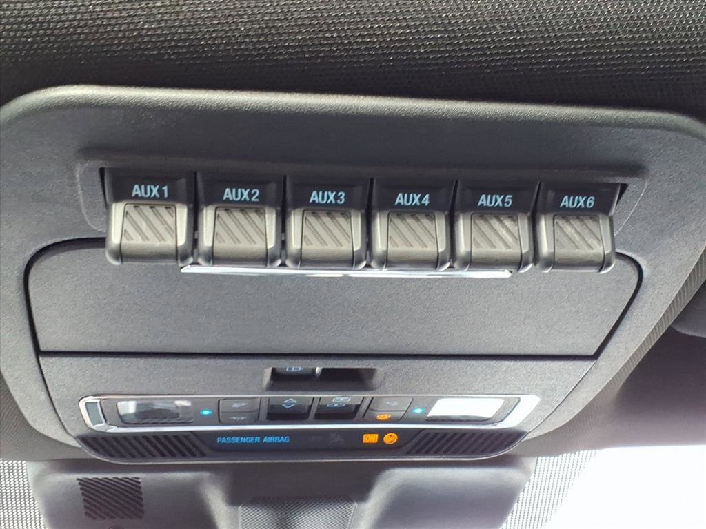 Used 2024 Ford F350 Platinum w/ Tremor Off-Road Package image 27