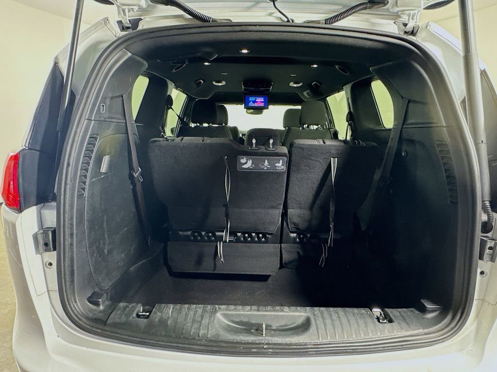 Used 2019 Chrysler Pacifica Touring Plus w/ Advanced Safetytec Group image 31