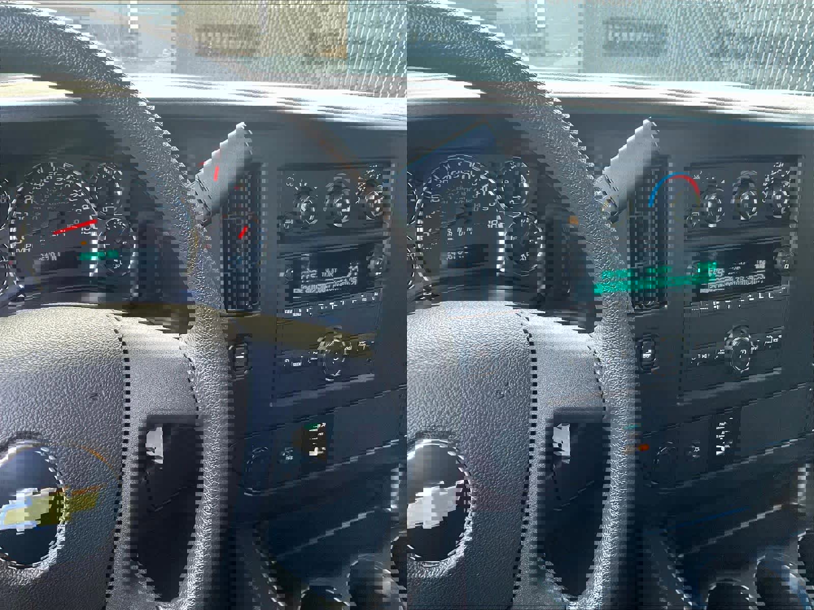 Used 2024 Chevrolet Express 2500 w/ Driver Convenience Package image 17