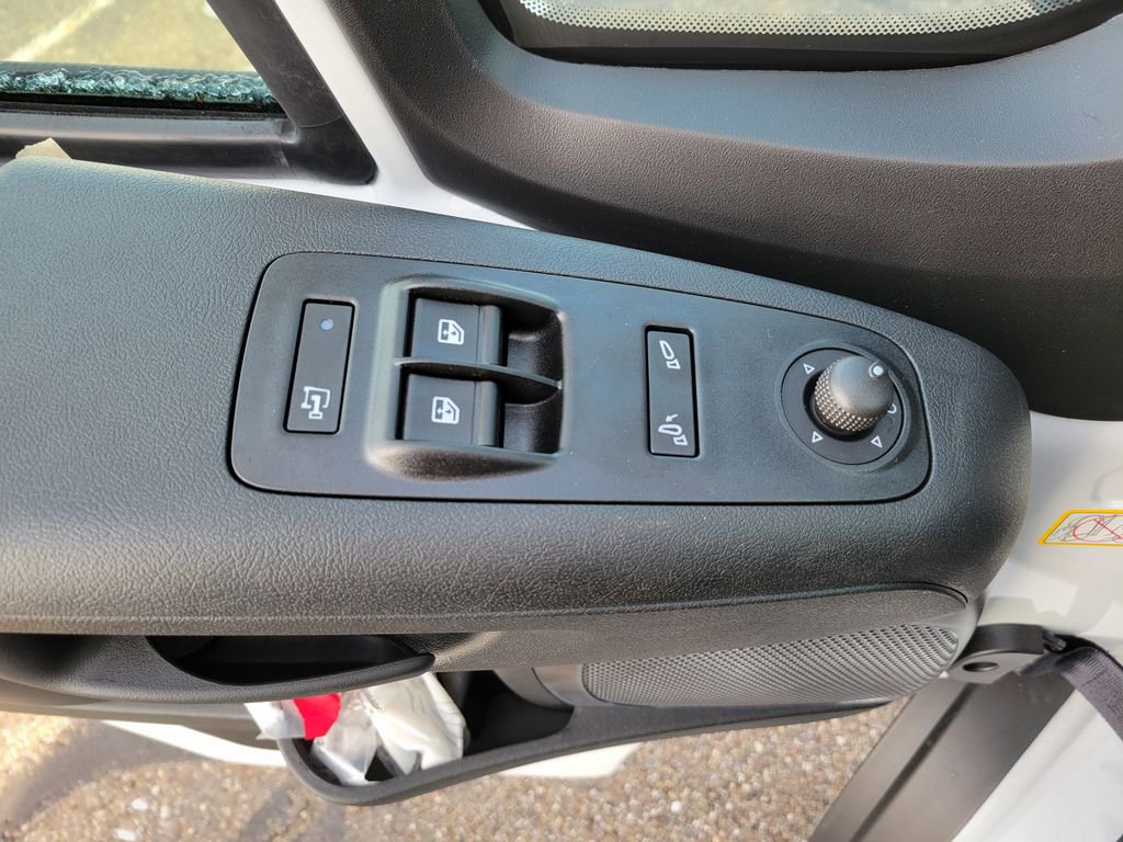 New 2025 RAM ProMaster 1500 w/ Convenience Group FWD image 12