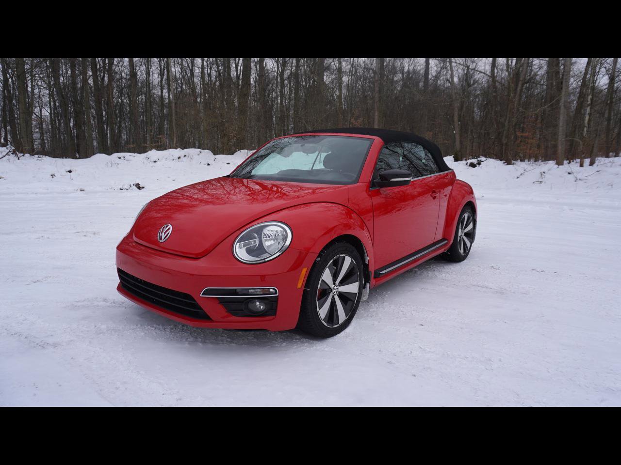 Used 2013 Volkswagen Beetle 2.0T image 1