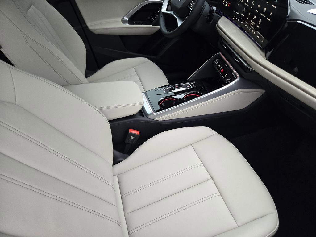 New 2025 Audi Q5 Premium image 16