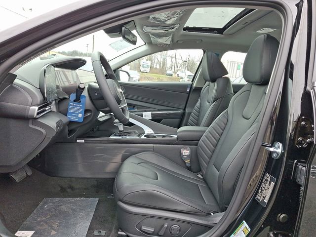 New 2026 Hyundai Elantra Limited image 6