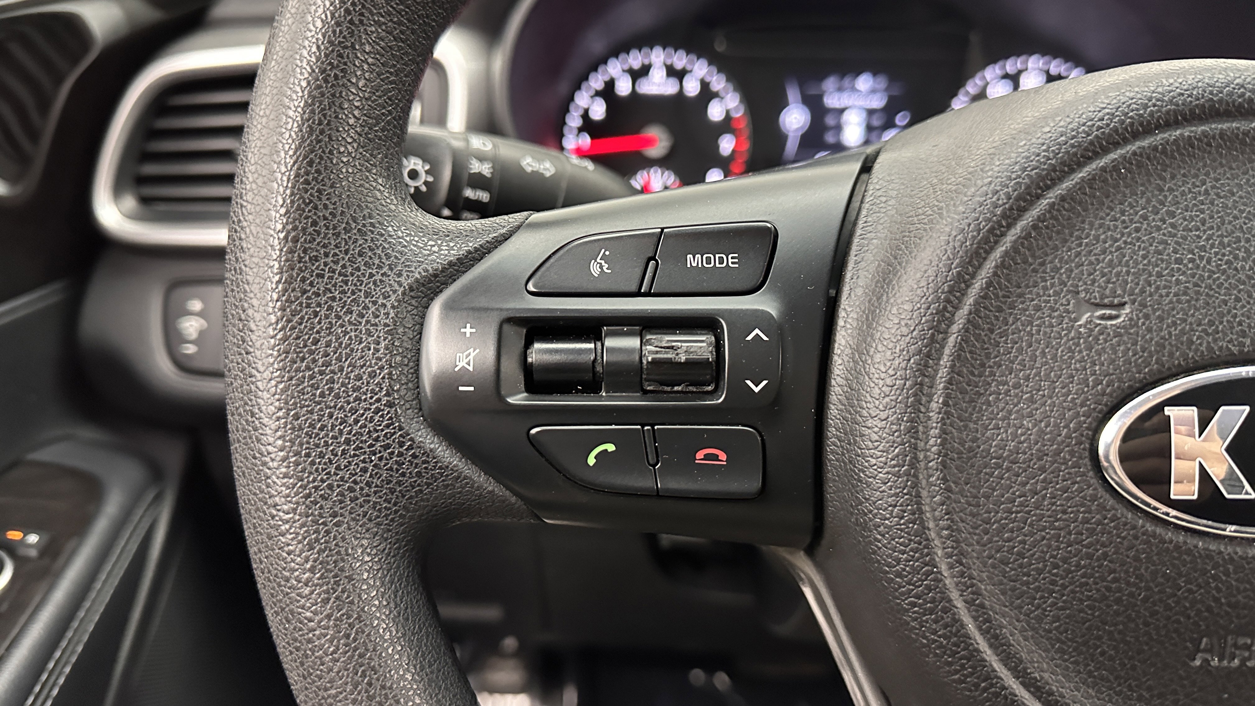 Used 2016 Kia Sorento LX image 16