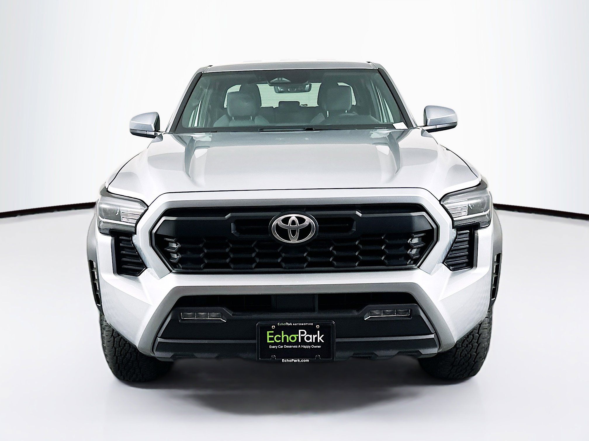 Used 2025 Toyota Tacoma TRD Off-Road AWD/4WD image 2