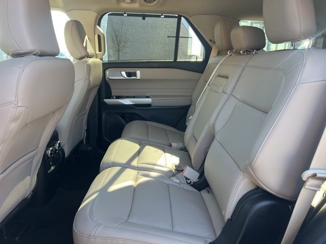 Used 2024 Ford Explorer Limited image 17