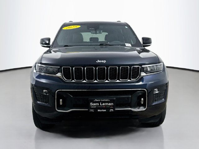 Used 2025 Jeep Grand Cherokee Overland w/ Luxury Tech Group IV AWD/4WD image 2