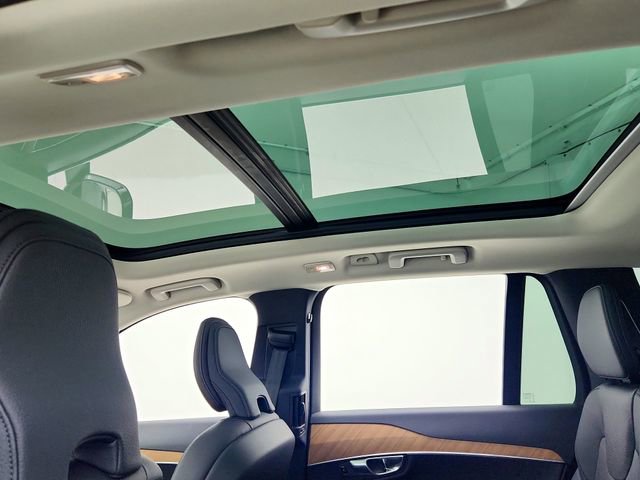 New 2025 Volvo XC90 B6 Plus w/ Protection Package Premier image 22