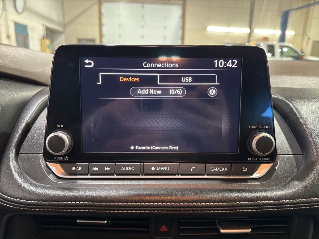 Used 2023 Nissan Rogue S image 22