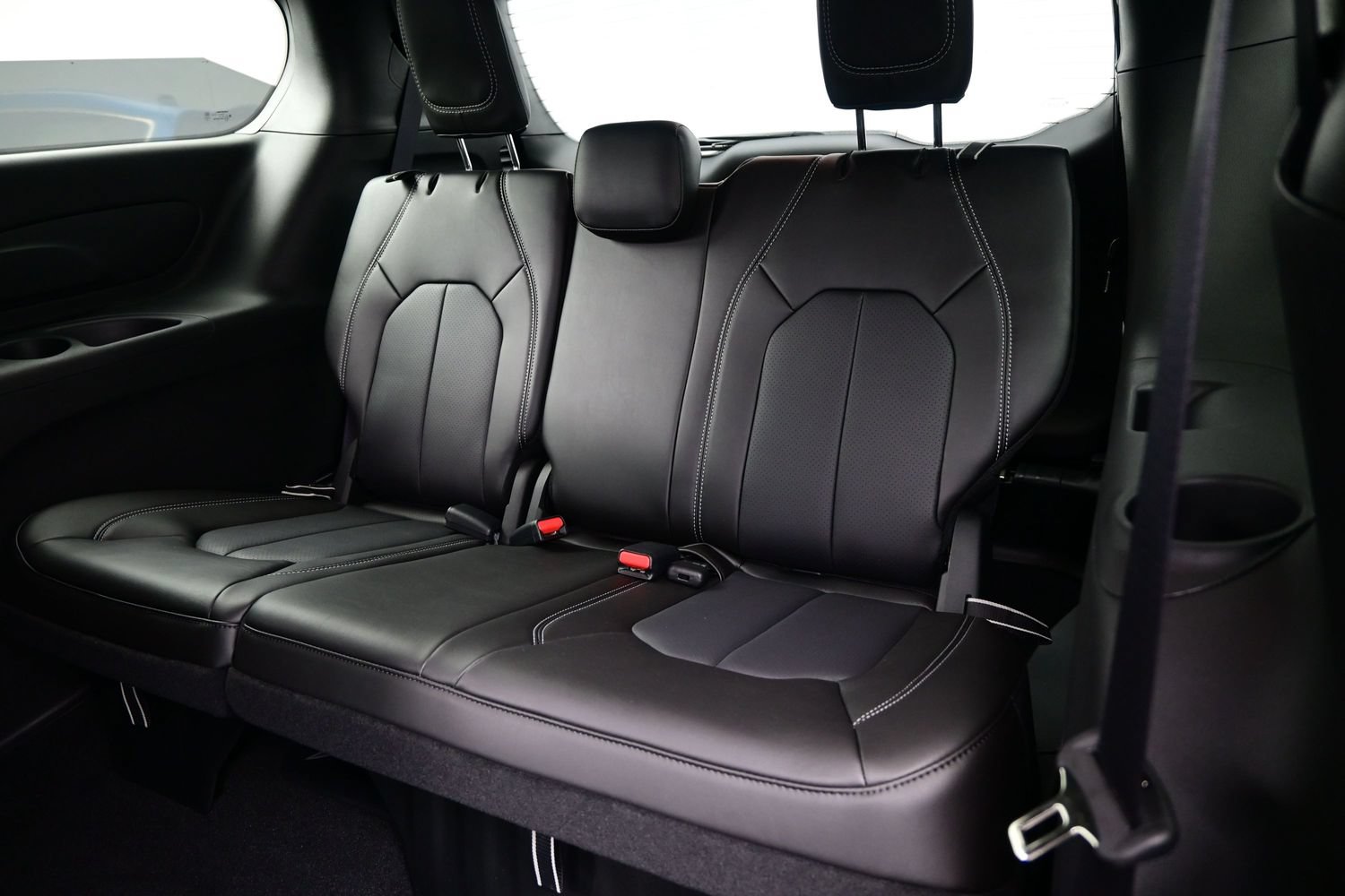 New 2026 Chrysler Pacifica Select AWD/4WD image 14