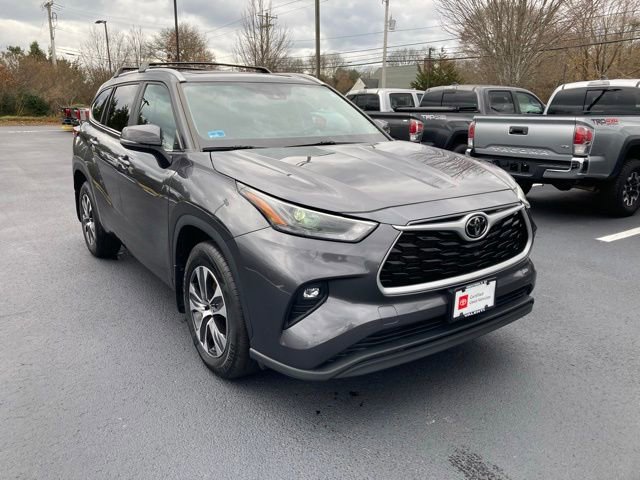 Certified 2023 Toyota Highlander XLE image 12