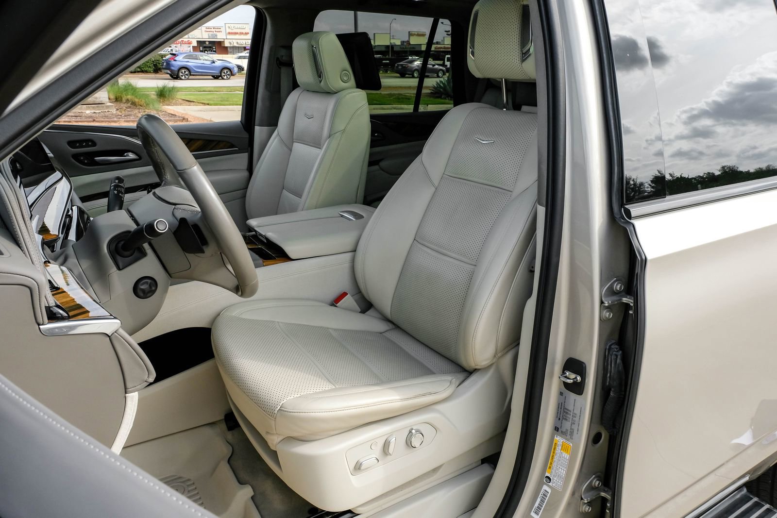 Used 2021 Cadillac Escalade Sport Platinum AWD/4WD image 36