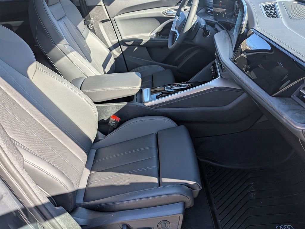Used 2025 Audi Q5 Premium Plus w/ Premium Plus image 35