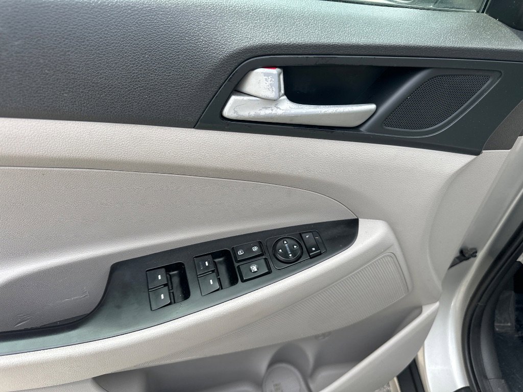 Used 2021 Hyundai Tucson SE FWD image 10