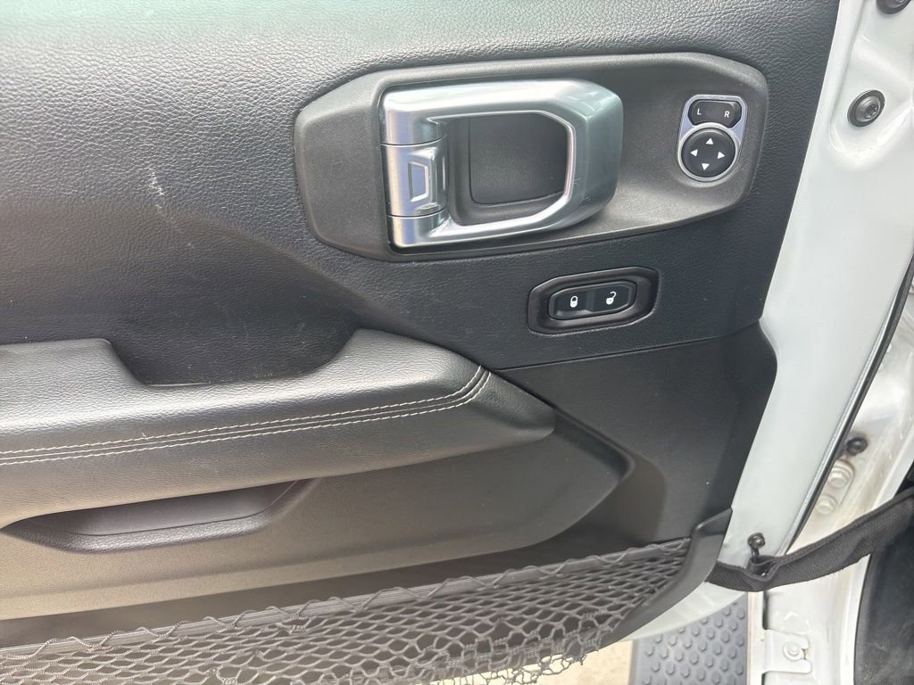 Used 2019 Jeep Wrangler Unlimited Sahara w/ Safety Group AWD/4WD image 10