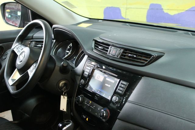 Used 2018 Nissan Rogue S FWD image 10