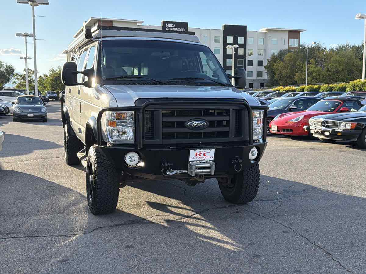 Used 2010 Ford E-350 and Econoline 350 Super Duty image 9