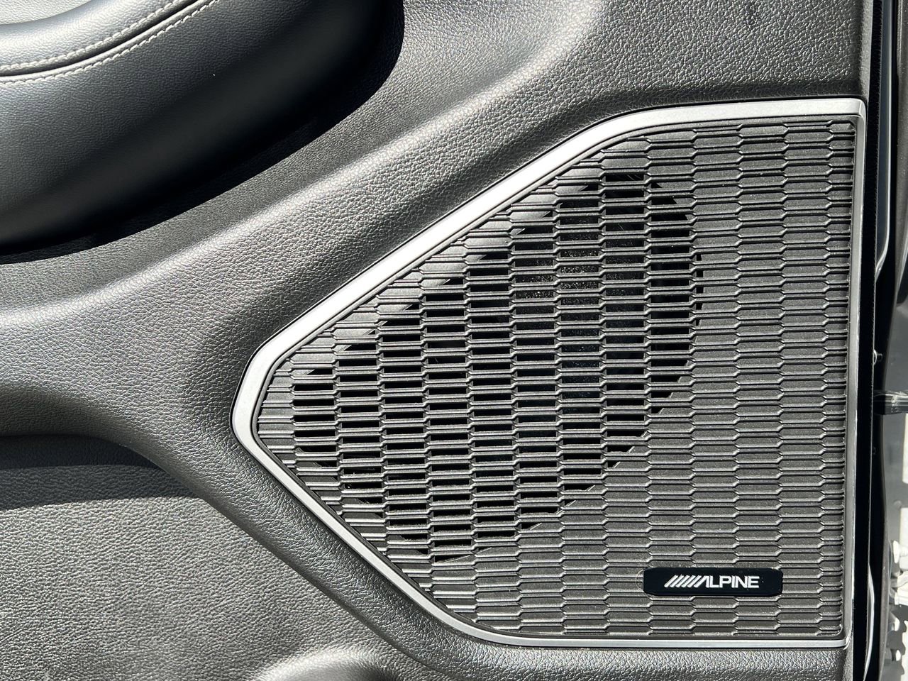 Used 2024 Jeep Grand Cherokee Limited 4xe image 20