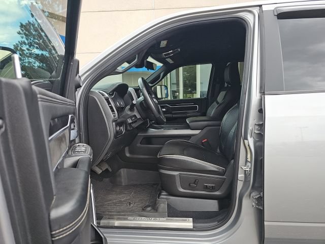 Used 2022 RAM 3500 Laramie AWD/4WD image 7