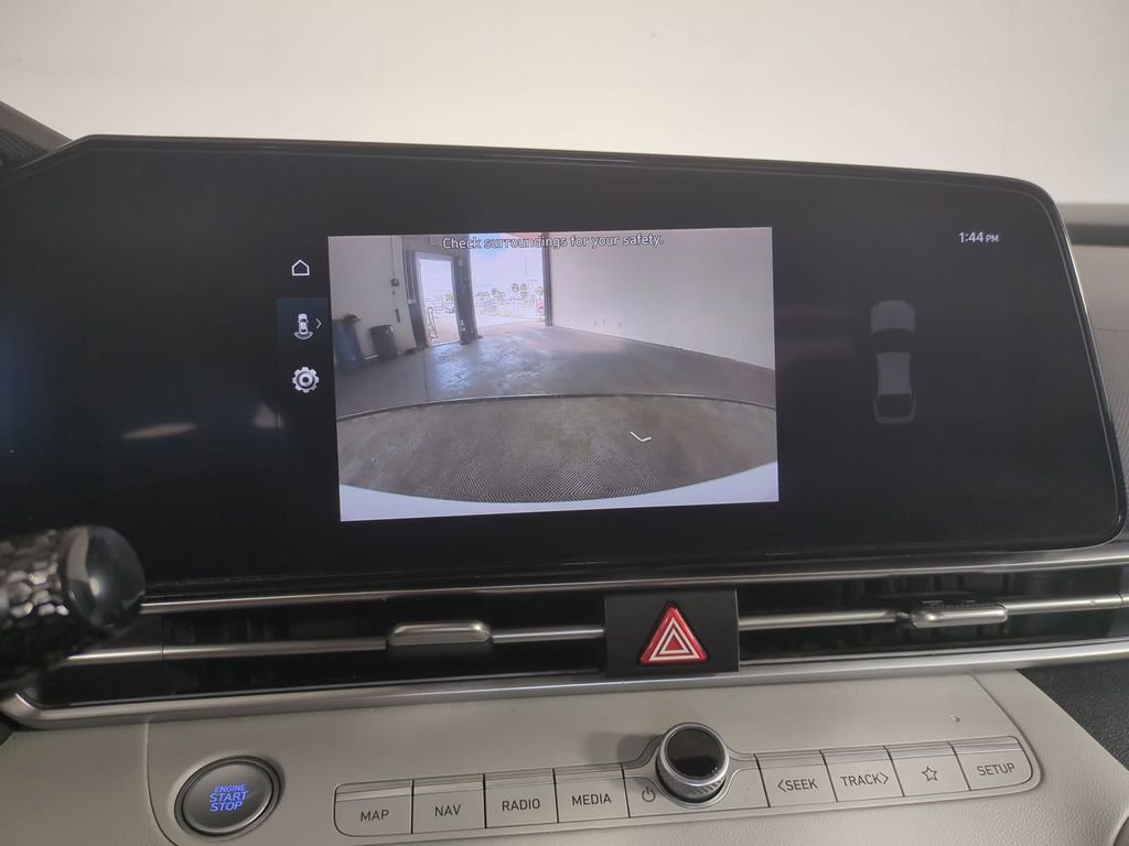 Used 2023 Hyundai Elantra Limited w/ Cargo Package image 23