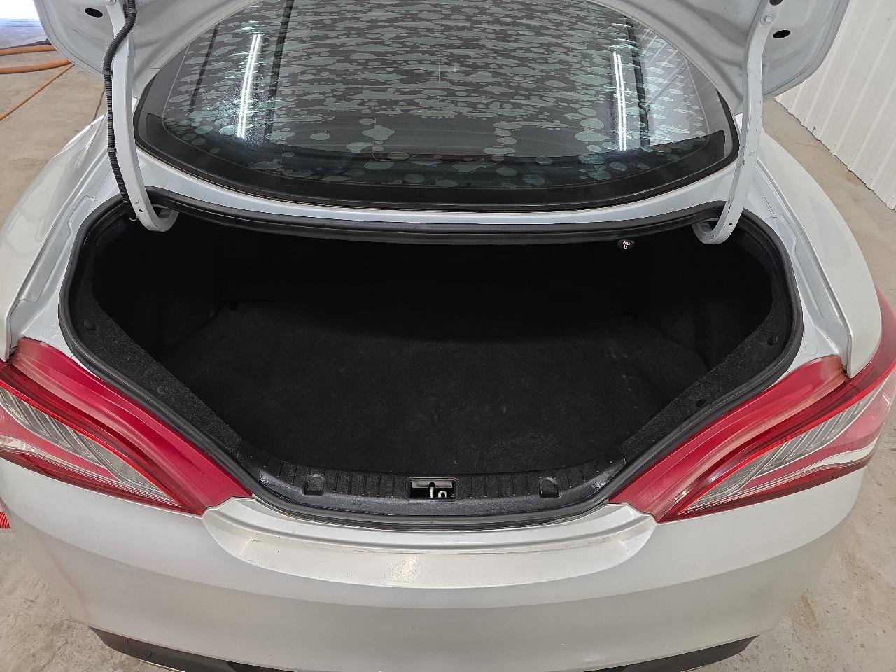 Used 2013 Hyundai Genesis 2.0T image 29