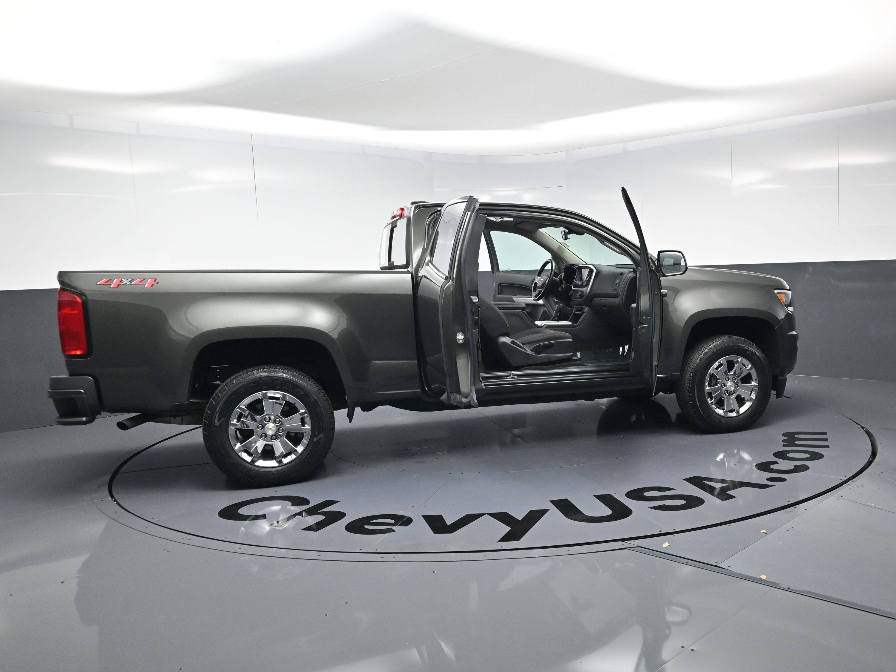 Used 2018 Chevrolet Colorado LT w/ LT Convenience Package image 24