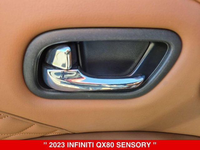 Used 2023 INFINITI QX80 Sensory w/ All-Season Package AWD/4WD image 12