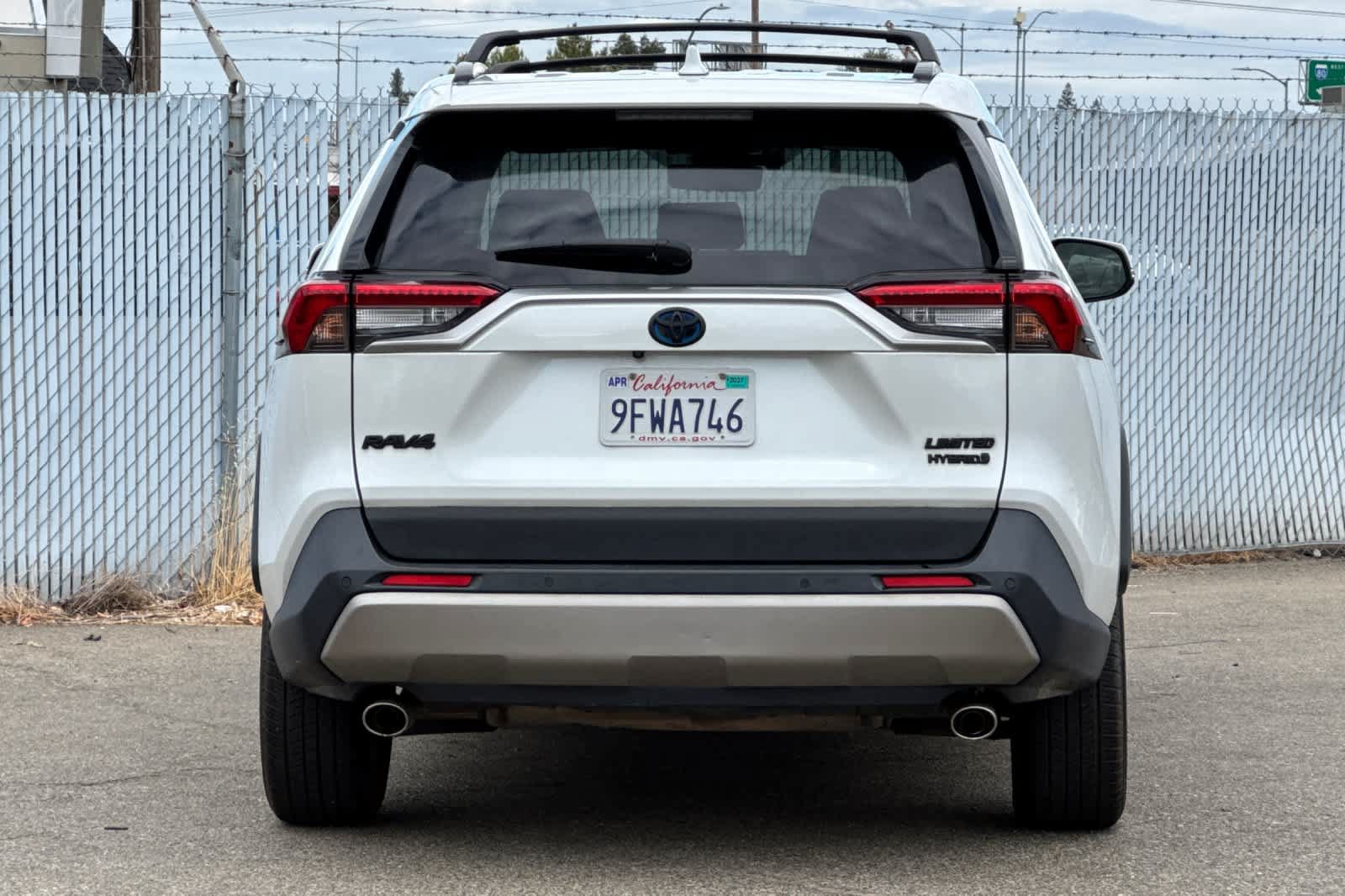 Used 2023 Toyota RAV4 Limited AWD/4WD image 4