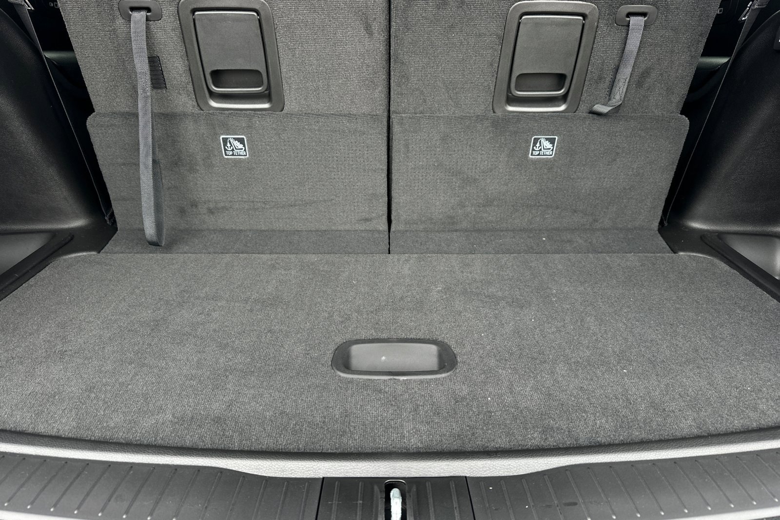 New 2025 Jeep Grand Cherokee L Limited w/ Black Appearance Package image 15