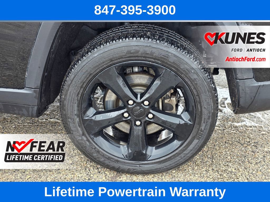 Used 2024 Jeep Grand Cherokee L Altitude image 11