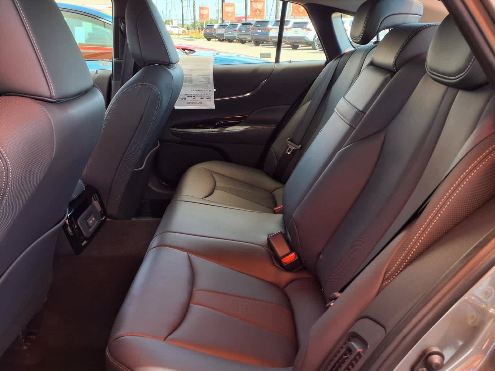 Used 2026 Toyota Mirai RWD image 10
