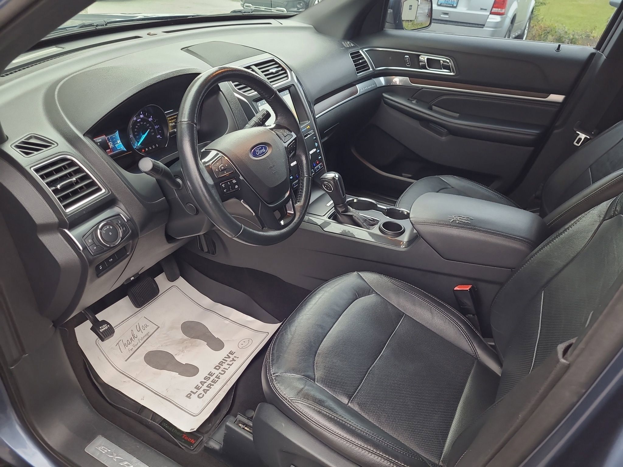 Used 2018 Ford Explorer Limited w/ Equipment Group 301A image 11