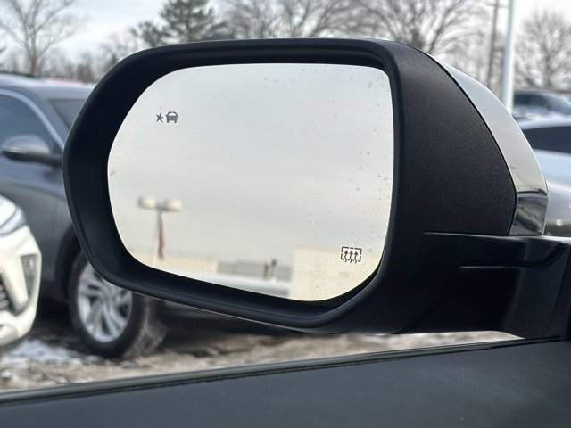 Used 2024 GMC Acadia AT4 image 31