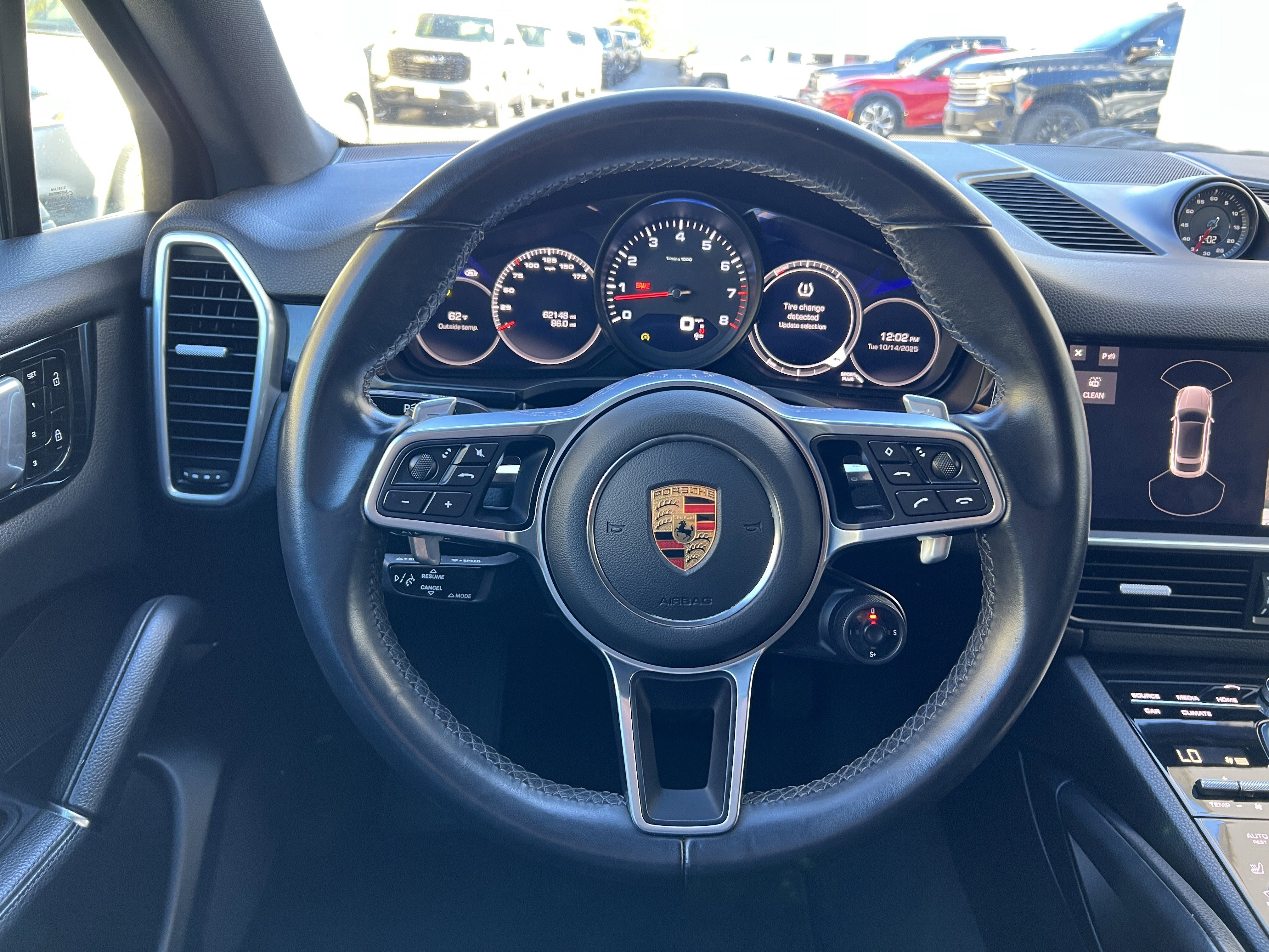 Used 2021 Porsche Cayenne Coupe w/ Premium Package image 24