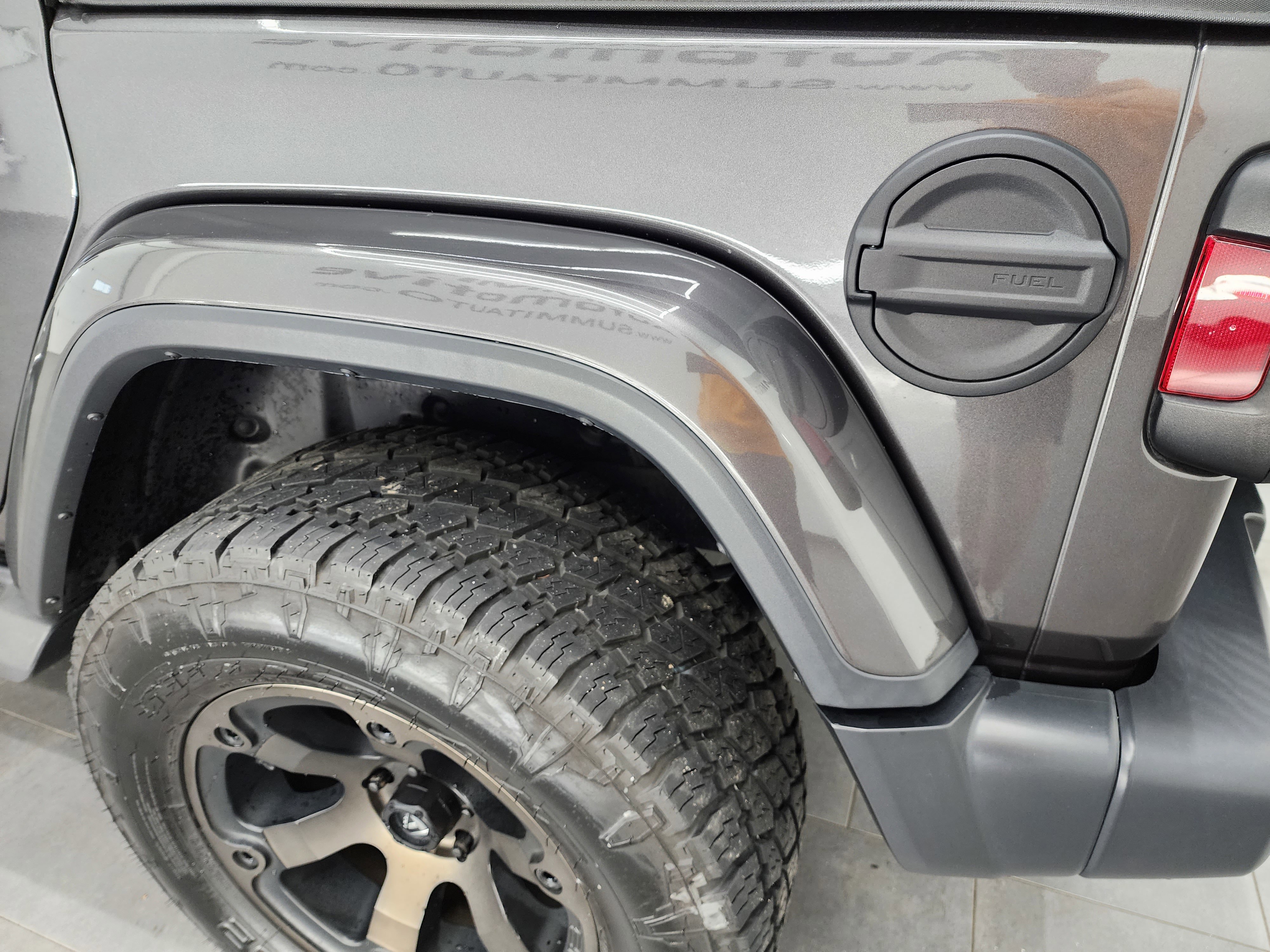 Used 2018 Jeep Wrangler Unlimited Sahara image 27