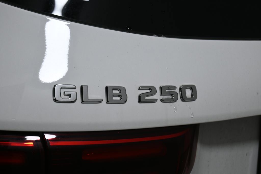 Certified 2026 Mercedes-Benz GLB 250 4MATIC image 36
