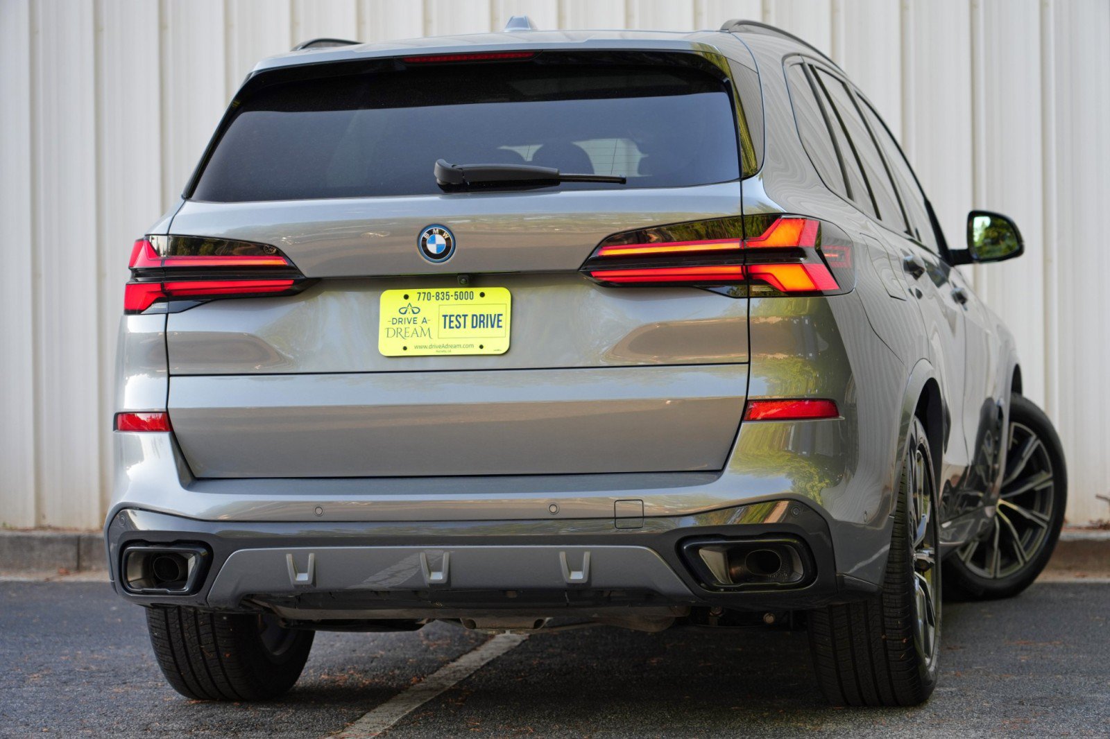 Used 2024 BMW X5 xDrive50e w/ M Sport Package AWD/4WD image 5