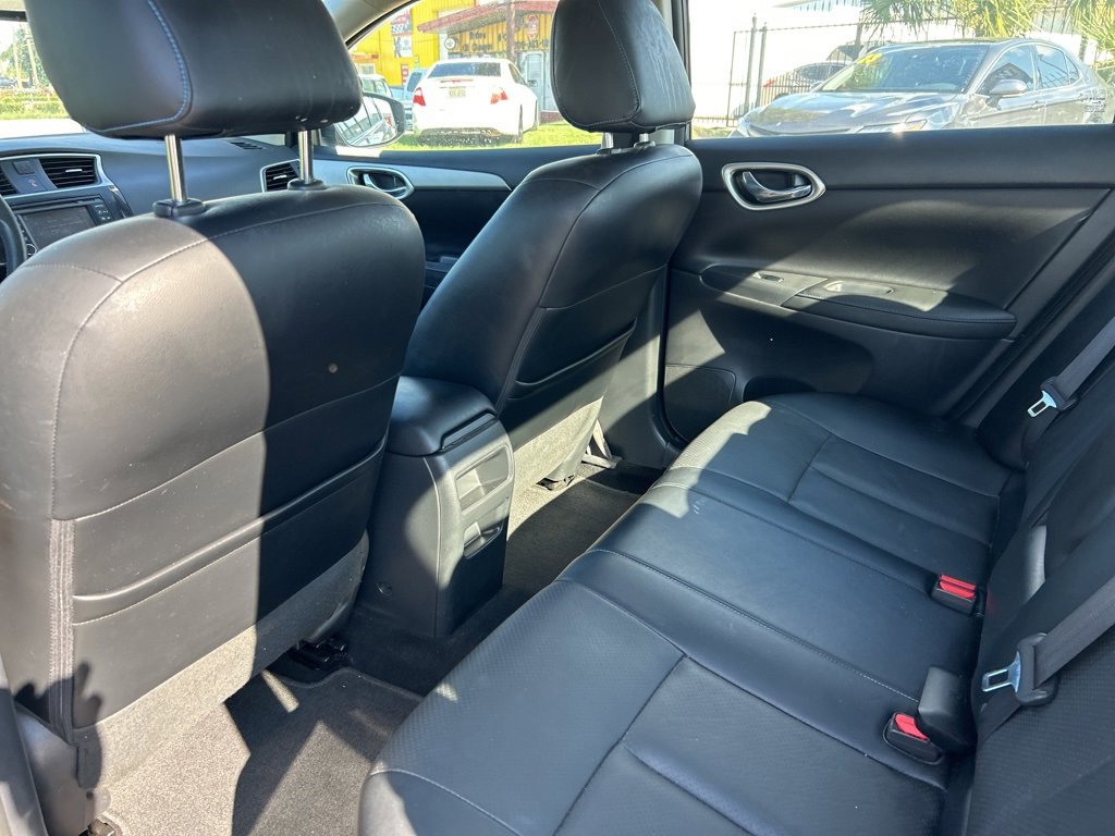 Used 2016 Nissan Sentra SR w/ SR Premium Package image 11