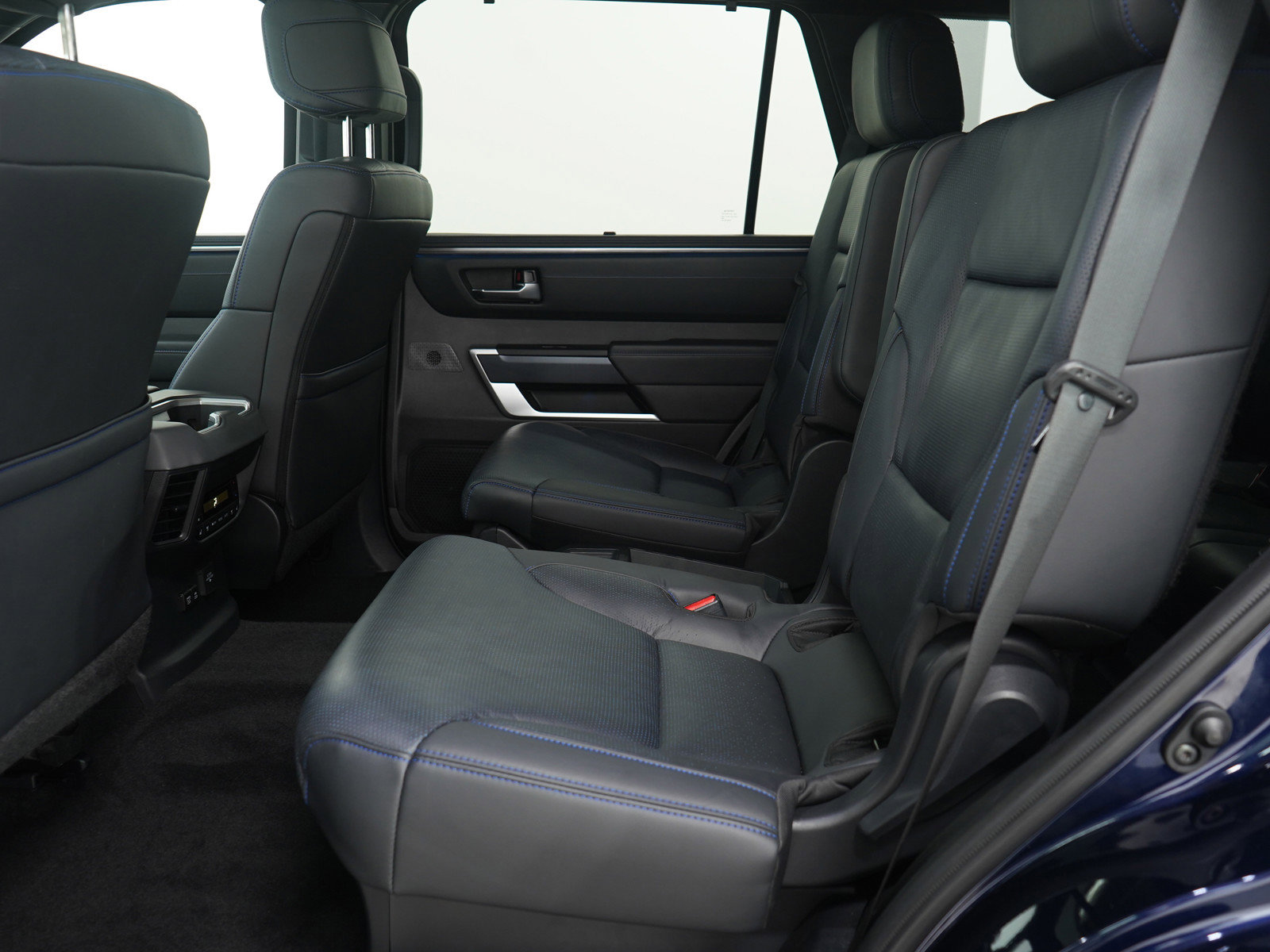 Used 2024 Toyota Sequoia Platinum image 17